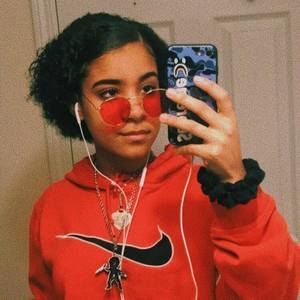 Meet your Posher, Jada